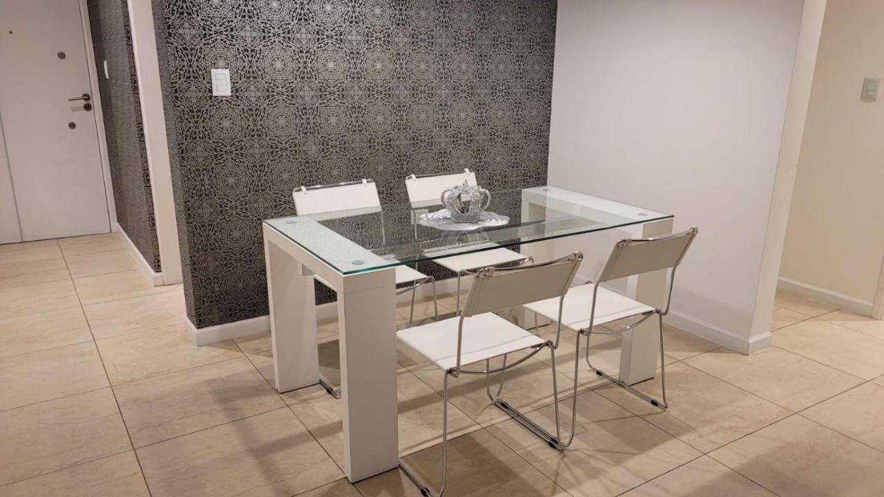 Dessau Vi Apartment *